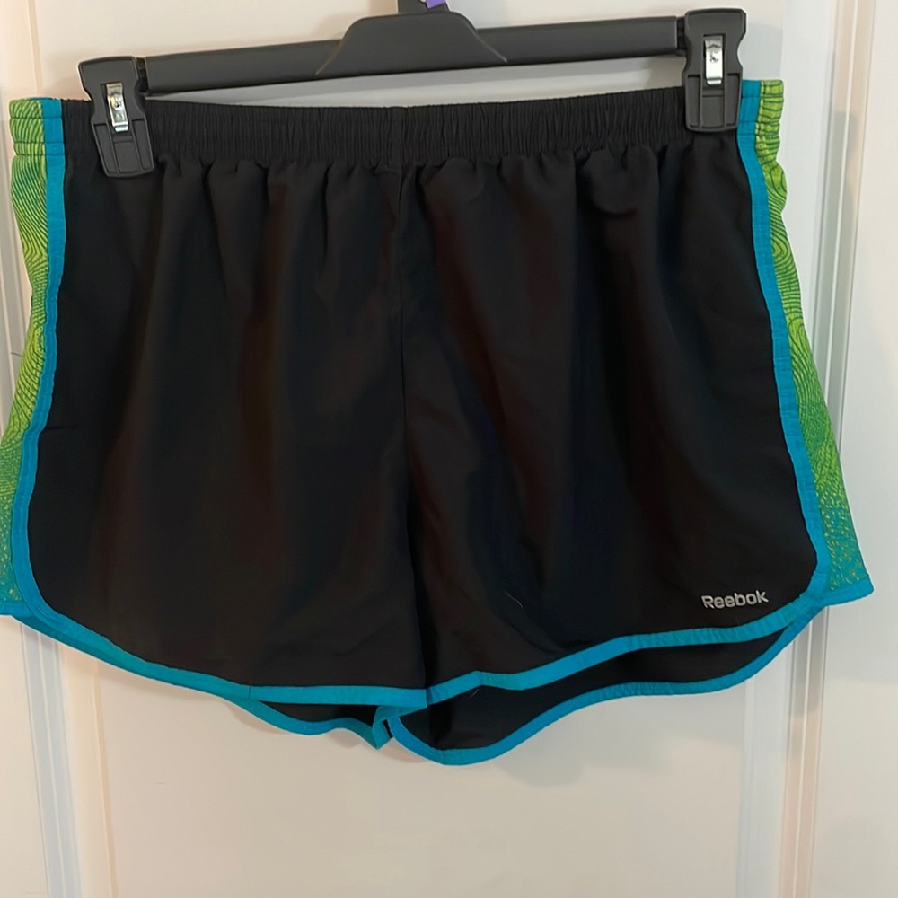 Reebok play dry shorts- b